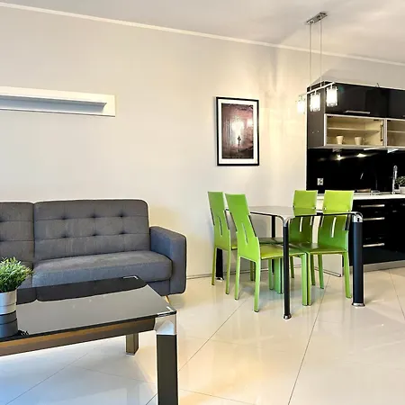 Apartment Apartament Z Tarasem Dabrowa